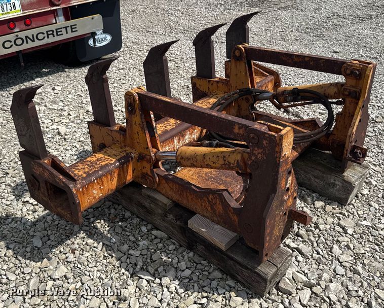 image for item EM2280 1989 Case 850D long track dozer