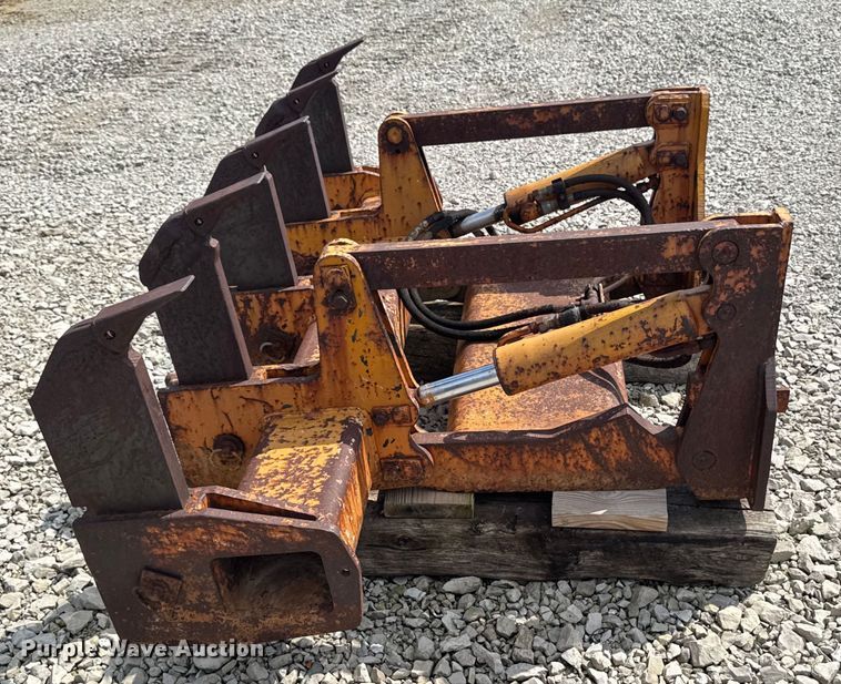 image for item EM2280 1989 Case 850D long track dozer