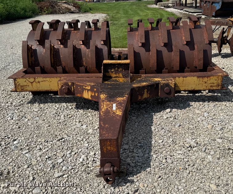 image for item EM2282 Padfoot roller