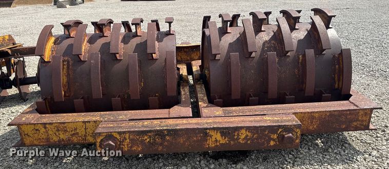 image for item EM2282 Padfoot roller