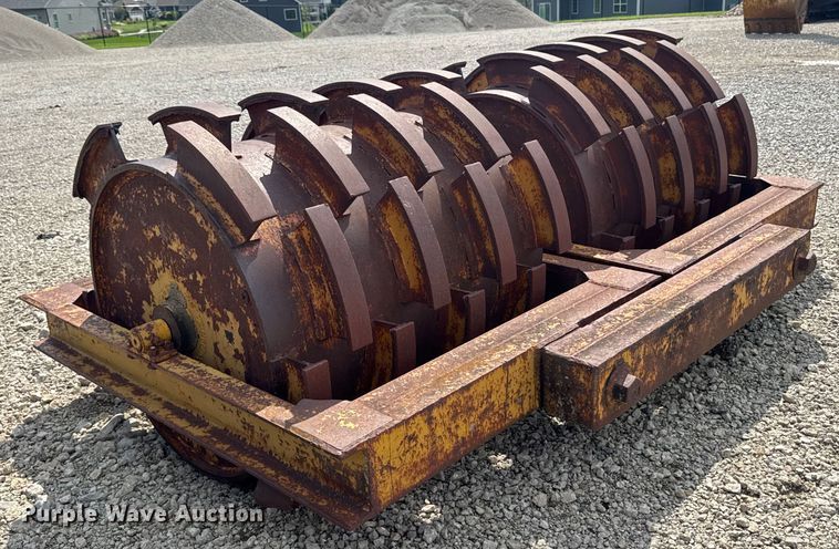 image for item EM2282 Padfoot roller