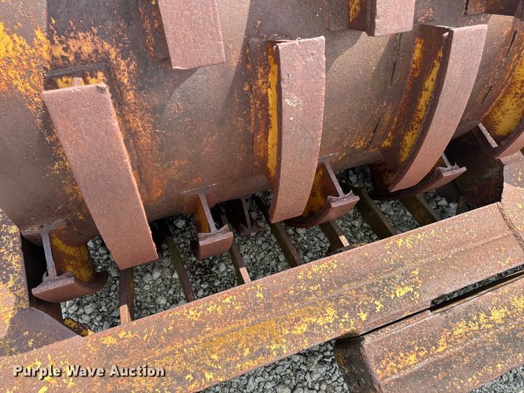 image for item EM2282 Padfoot roller