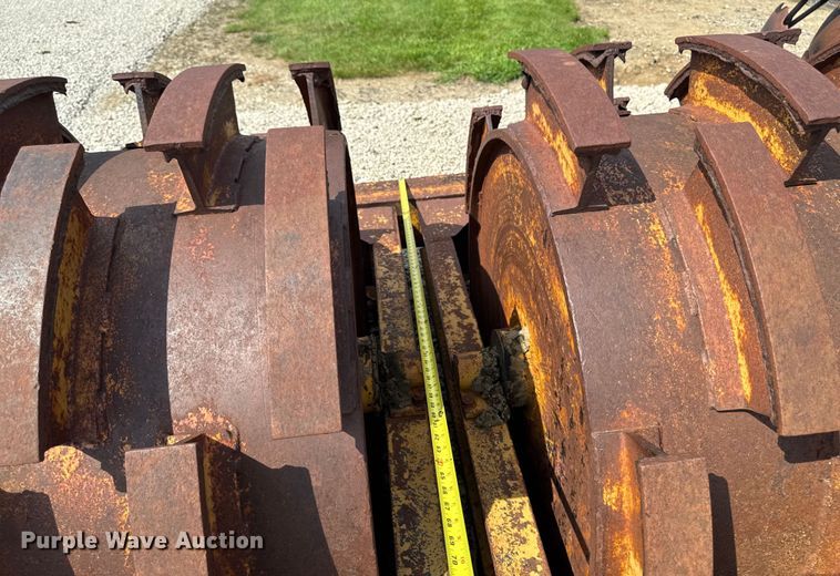 image for item EM2282 Padfoot roller