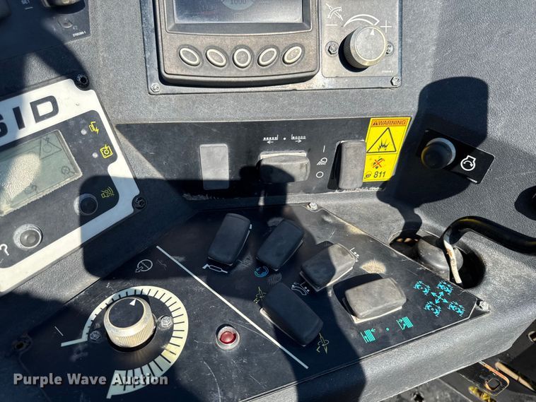 image for item EM2284 2017 Ditch Witch JT20 directional boring unit