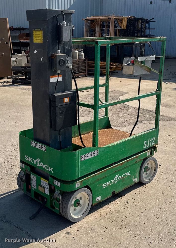 image for item EM2291 Skyjack SJ12 vertical lift