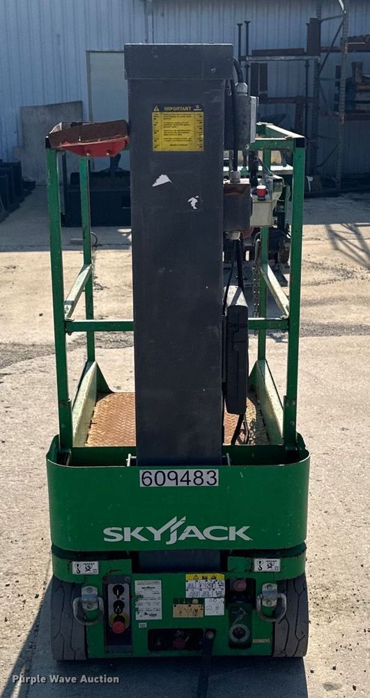 image for item EM2291 Skyjack SJ12 vertical lift