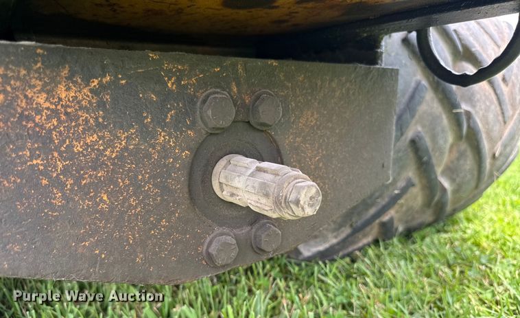 image for item EM2292 1989 Case Maxi sneaker series B vibratory cable plow