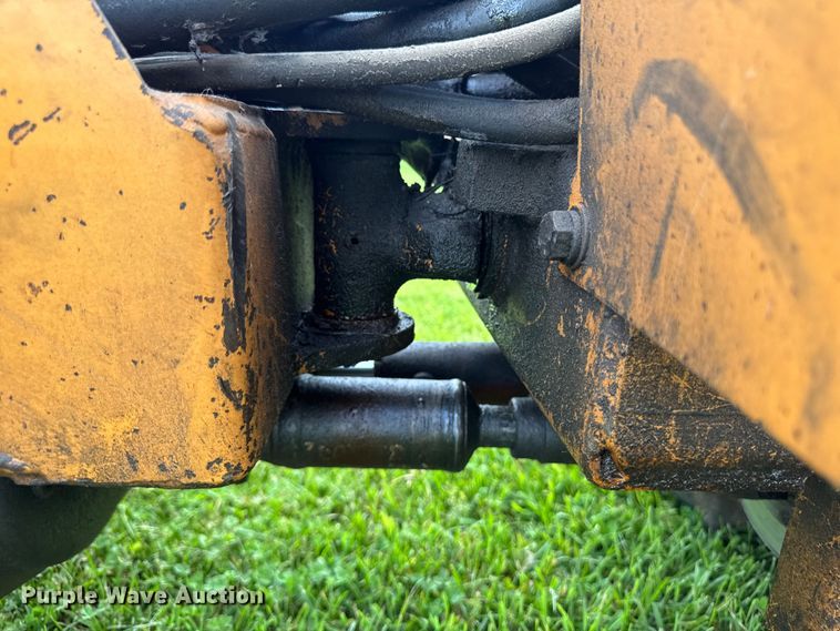 image for item EM2292 1989 Case Maxi sneaker series B vibratory cable plow