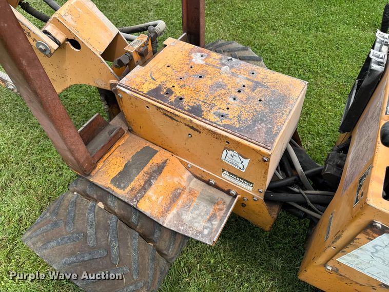 image for item EM2292 1989 Case Maxi sneaker series B vibratory cable plow