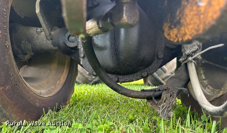 image for item EM2292 1989 Case Maxi sneaker series B vibratory cable plow