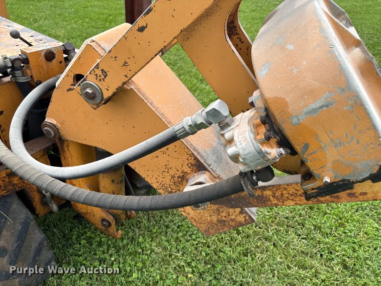 image for item EM2292 1989 Case Maxi sneaker series B vibratory cable plow