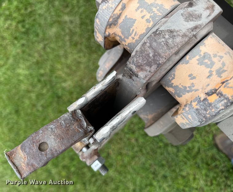 image for item EM2292 1989 Case Maxi sneaker series B vibratory cable plow