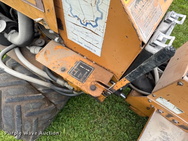 image for item EM2292 1989 Case Maxi sneaker series B vibratory cable plow