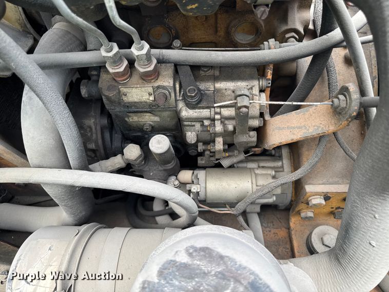 image for item EM2292 1989 Case Maxi sneaker series B vibratory cable plow