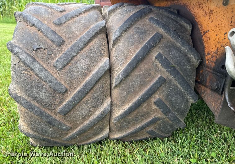 image for item EM2292 1989 Case Maxi sneaker series B vibratory cable plow