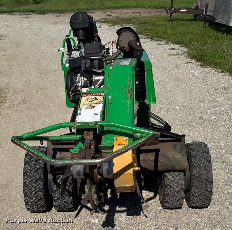 image for item EM2293 2019 Vermeer SC292 stump grinder