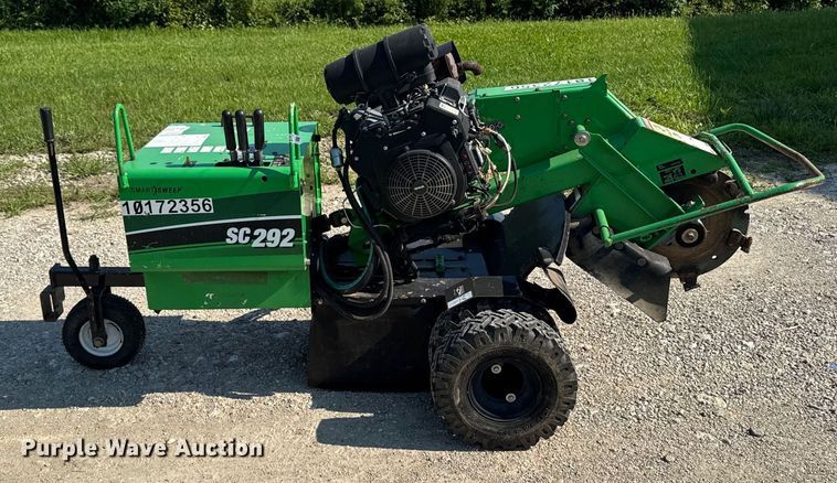 image for item EM2293 2019 Vermeer SC292 stump grinder