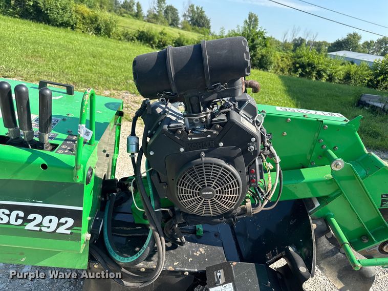 image for item EM2293 2019 Vermeer SC292 stump grinder