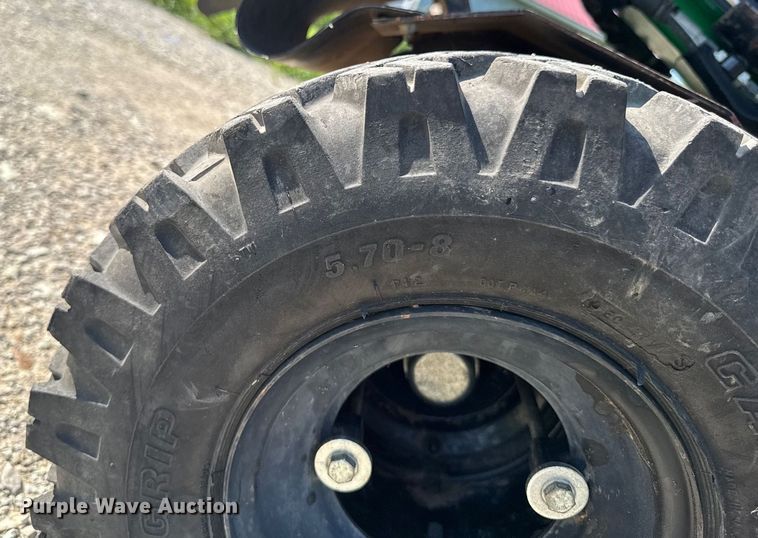 image for item EM2293 2019 Vermeer SC292 stump grinder