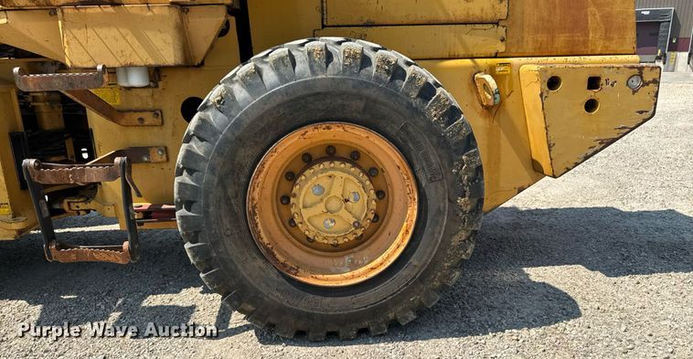 image for item EM2294 1991 Case 621ZF wheel loader