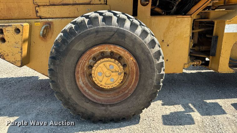 image for item EM2294 1991 Case 621ZF wheel loader