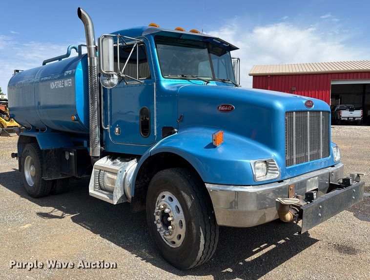 image for item EM5061 2000 Peterbilt 300 water truck