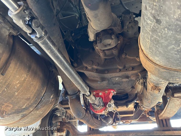 image for item EM5061 2000 Peterbilt 300 water truck