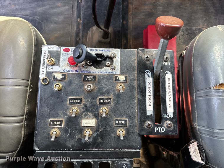 image for item EM5061 2000 Peterbilt 300 water truck