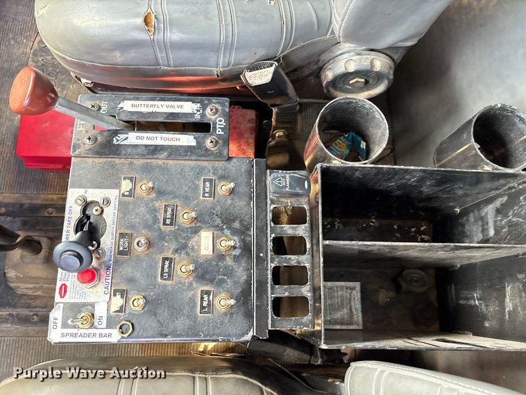 image for item EM5061 2000 Peterbilt 300 water truck