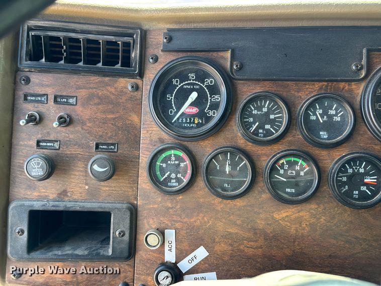 image for item EM5061 2000 Peterbilt 300 water truck