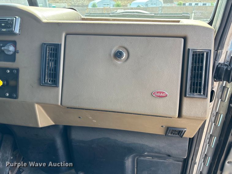 image for item EM5061 2000 Peterbilt 300 water truck