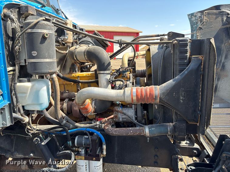 image for item EM5061 2000 Peterbilt 300 water truck