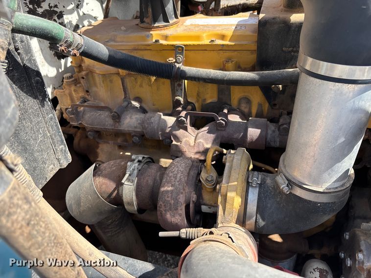 image for item EM5061 2000 Peterbilt 300 water truck