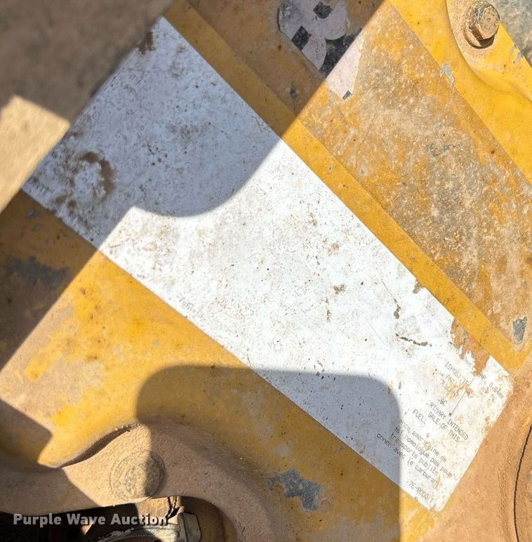 image for item EM5061 2000 Peterbilt 300 water truck