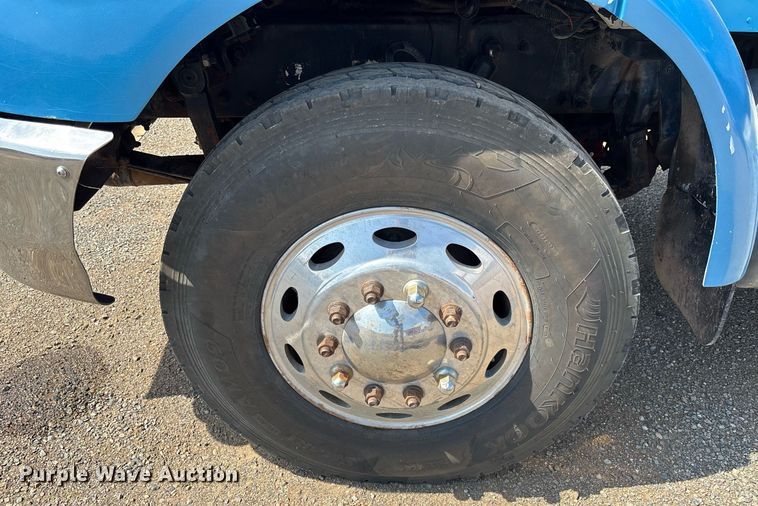 image for item EM5061 2000 Peterbilt 300 water truck