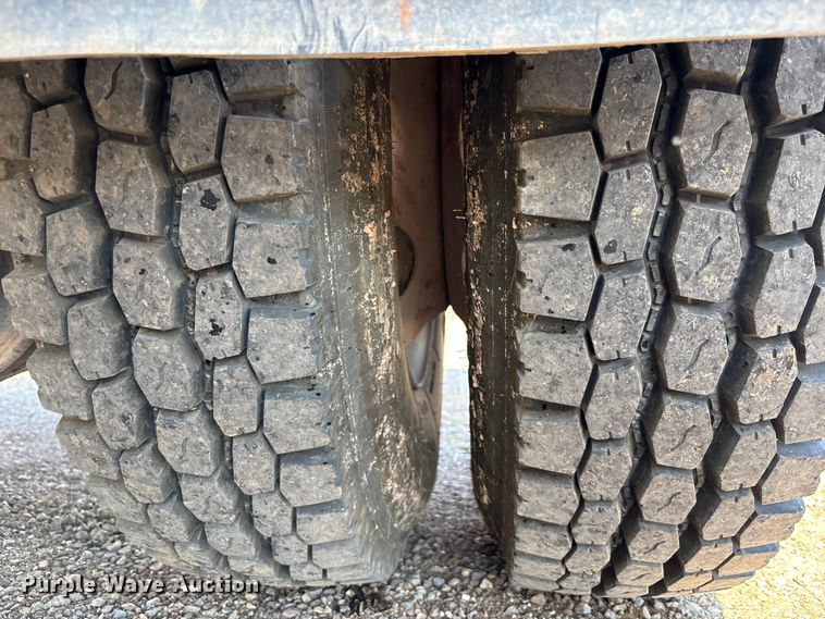 image for item EM5061 2000 Peterbilt 300 water truck