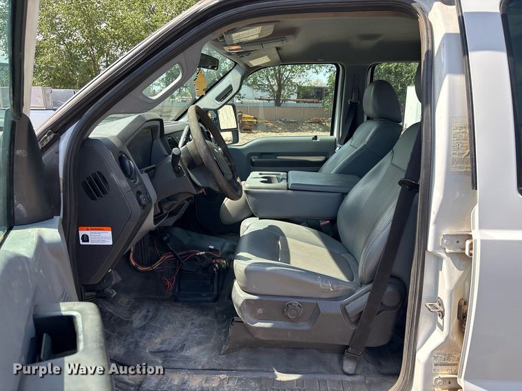 image for item EM5062 2011 Ford F250 Super Duty XL Crew Cab utility bed pickup truck