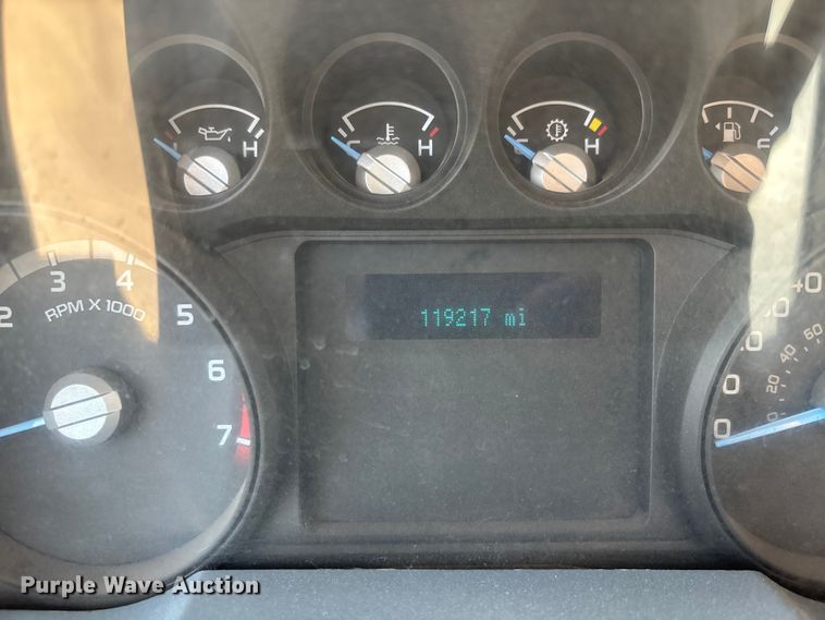 image for item EM5062 2011 Ford F250 Super Duty XL Crew Cab utility bed pickup truck