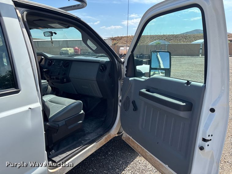 image for item EM5062 2011 Ford F250 Super Duty XL Crew Cab utility bed pickup truck