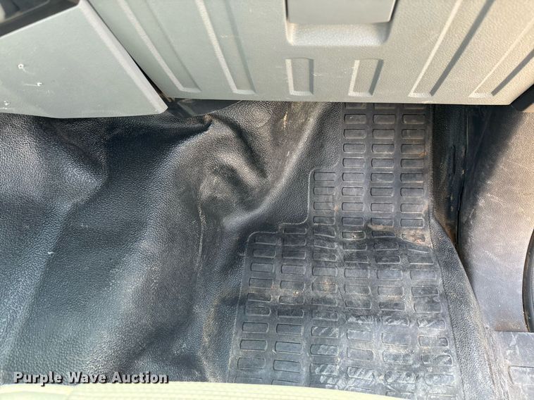 image for item EM5062 2011 Ford F250 Super Duty XL Crew Cab utility bed pickup truck