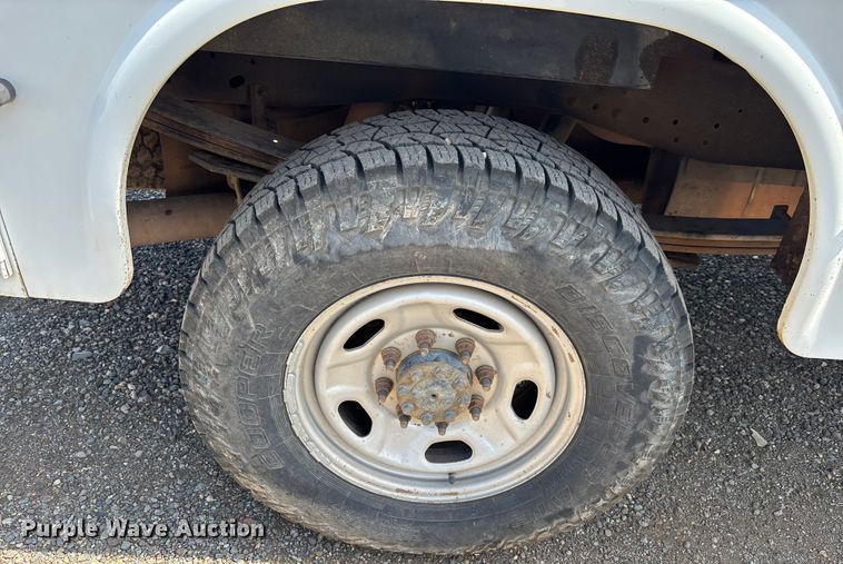 image for item EM5062 2011 Ford F250 Super Duty XL Crew Cab utility bed pickup truck