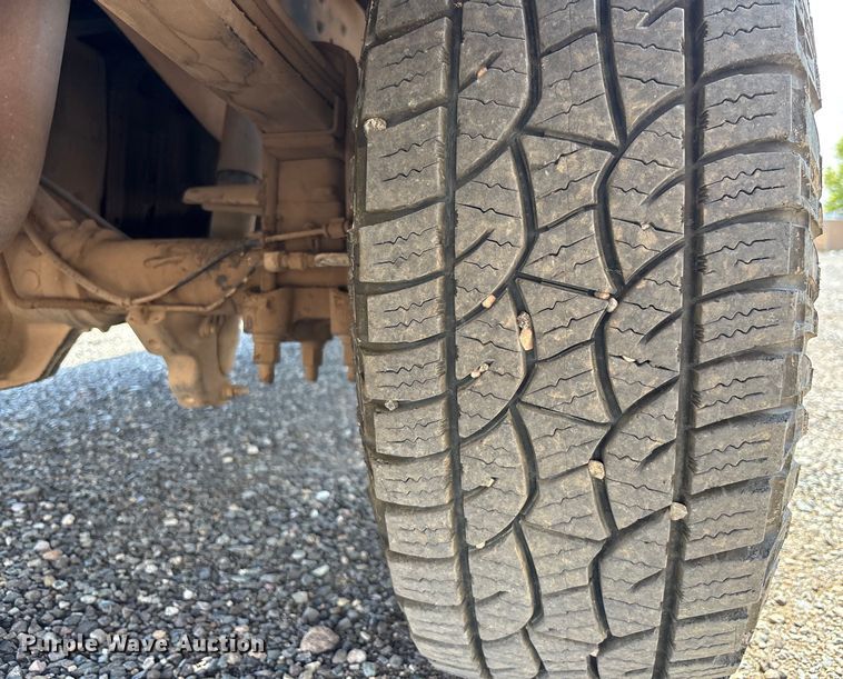 image for item EM5062 2011 Ford F250 Super Duty XL Crew Cab utility bed pickup truck