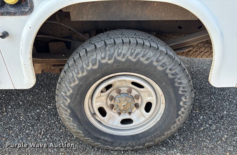 image for item EM5062 2011 Ford F250 Super Duty XL Crew Cab utility bed pickup truck