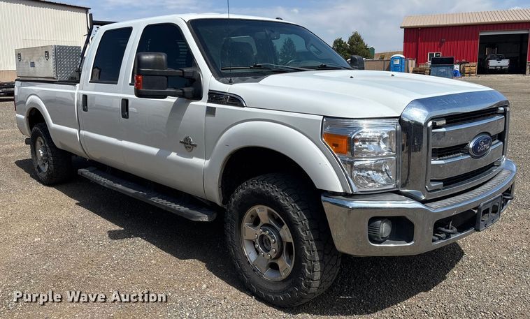 image for item EM5063 2015 Ford F250 Super Duty XLT Crew Cab pickup truck