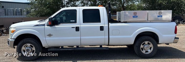 image for item EM5063 2015 Ford F250 Super Duty XLT Crew Cab pickup truck