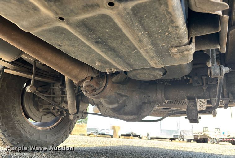 image for item EM5063 2015 Ford F250 Super Duty XLT Crew Cab pickup truck