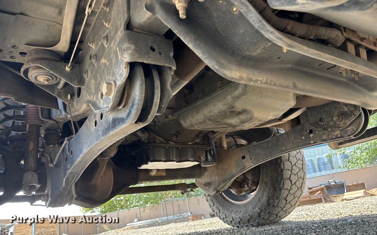 image for item EM5063 2015 Ford F250 Super Duty XLT Crew Cab pickup truck