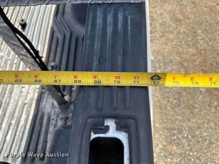 image for item EM5063 2015 Ford F250 Super Duty XLT Crew Cab pickup truck