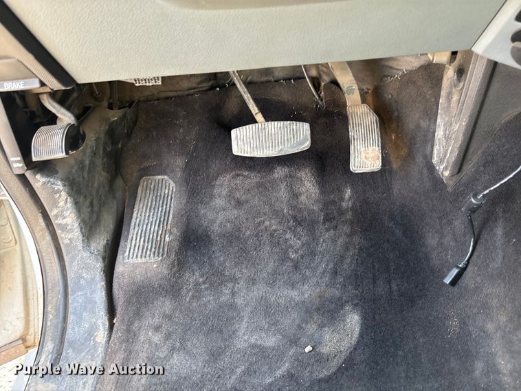 image for item EM5063 2015 Ford F250 Super Duty XLT Crew Cab pickup truck