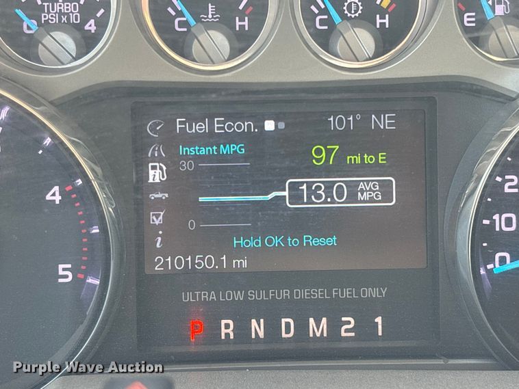 image for item EM5063 2015 Ford F250 Super Duty XLT Crew Cab pickup truck